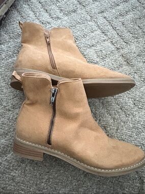 Women's Tan Suede Side-Zip Ankle Boots